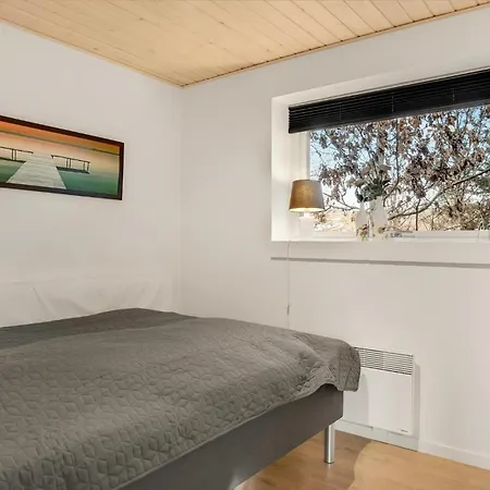 4 Bedroom Beautiful In *